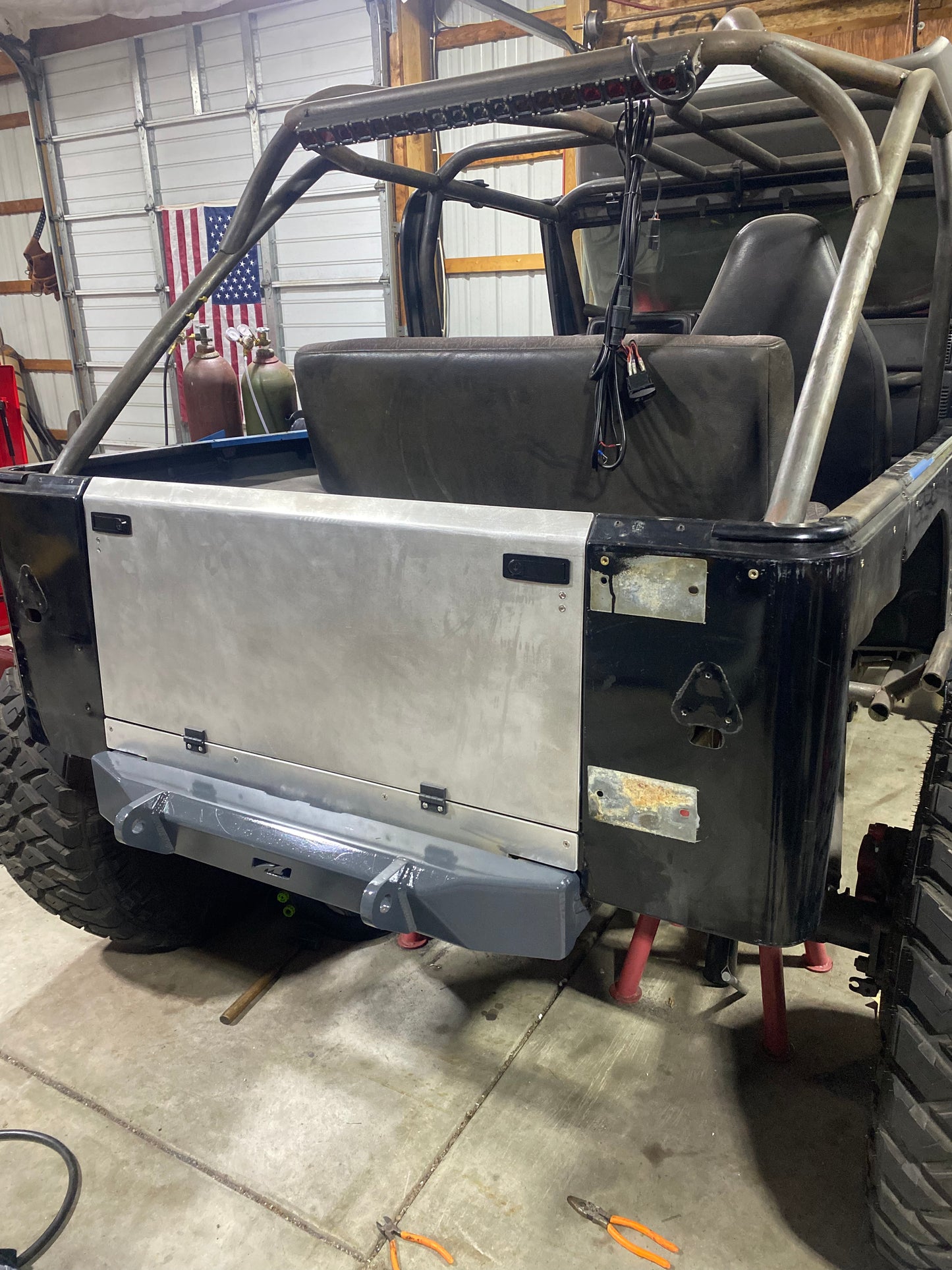 Jeep TJ-YJ Aluminum Tailgate